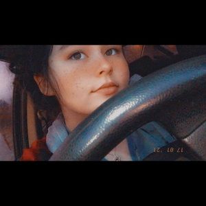 Meet your Posher, Candice